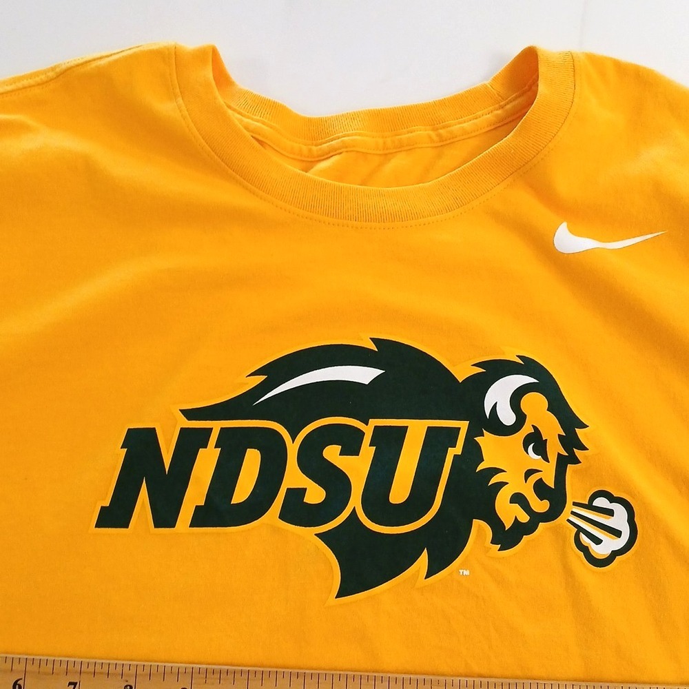 THE NIKE TEE NDSU Gold Yellow T Shirt Mens XXL 2XL North‎ Dakota State Bison